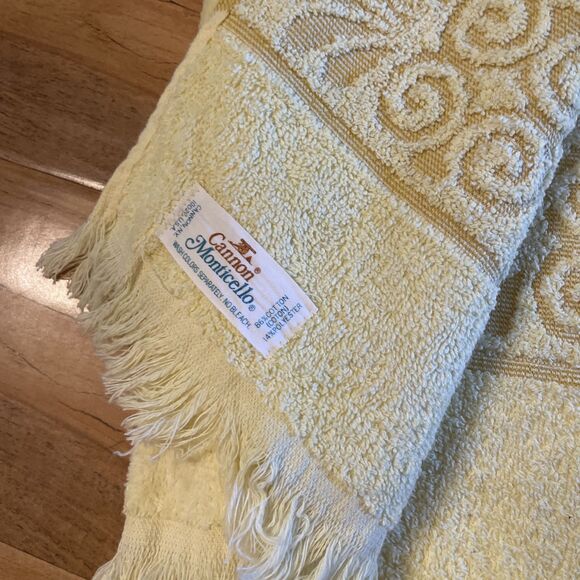 3 Vintage Cannon Monticello Santa Cruz Bath Hand Towels Sculpted Fringe Yellow - Picture 2 of 10